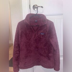 Women’s size small maroon Patagonia Fleece